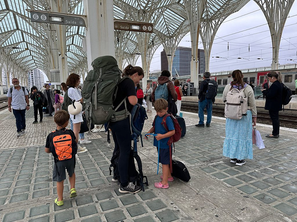 Luggage storage in Lisbon is crucial, and Bounce makes it effortless.
